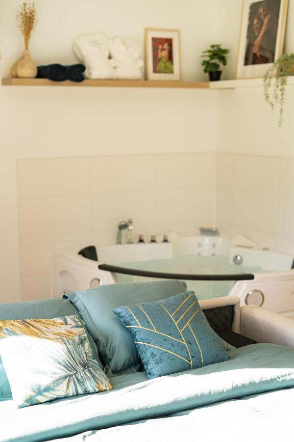 Capsule Nature & Photos - Jacuzzi - Netflix & Home Cinema - Ps5 & Jeu Thun-Saint-Martin Exterior foto